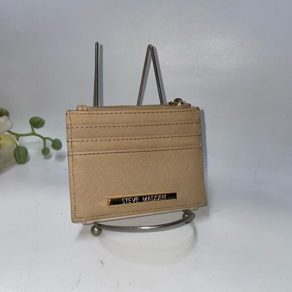 Steve Madden Bhayden Card Wallet - Picture 2 of 4
